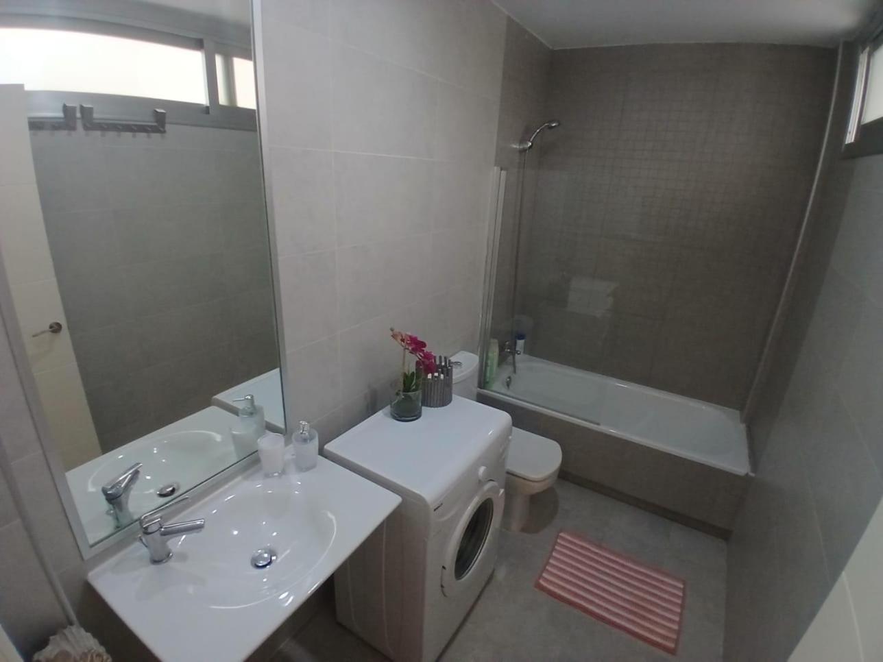 Apartamento Bernier มาลากา ภายนอก รูปภาพ